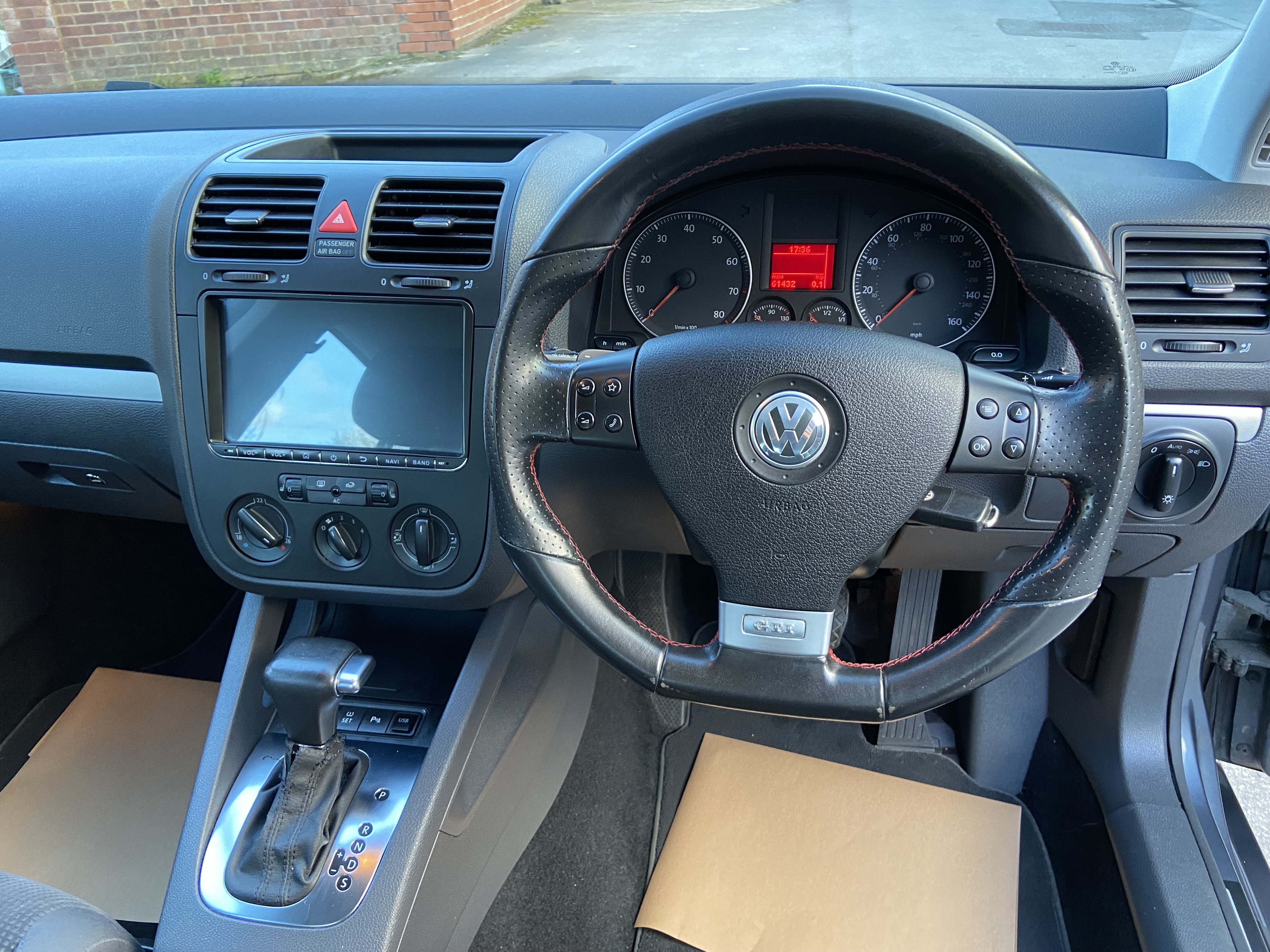 additional car image