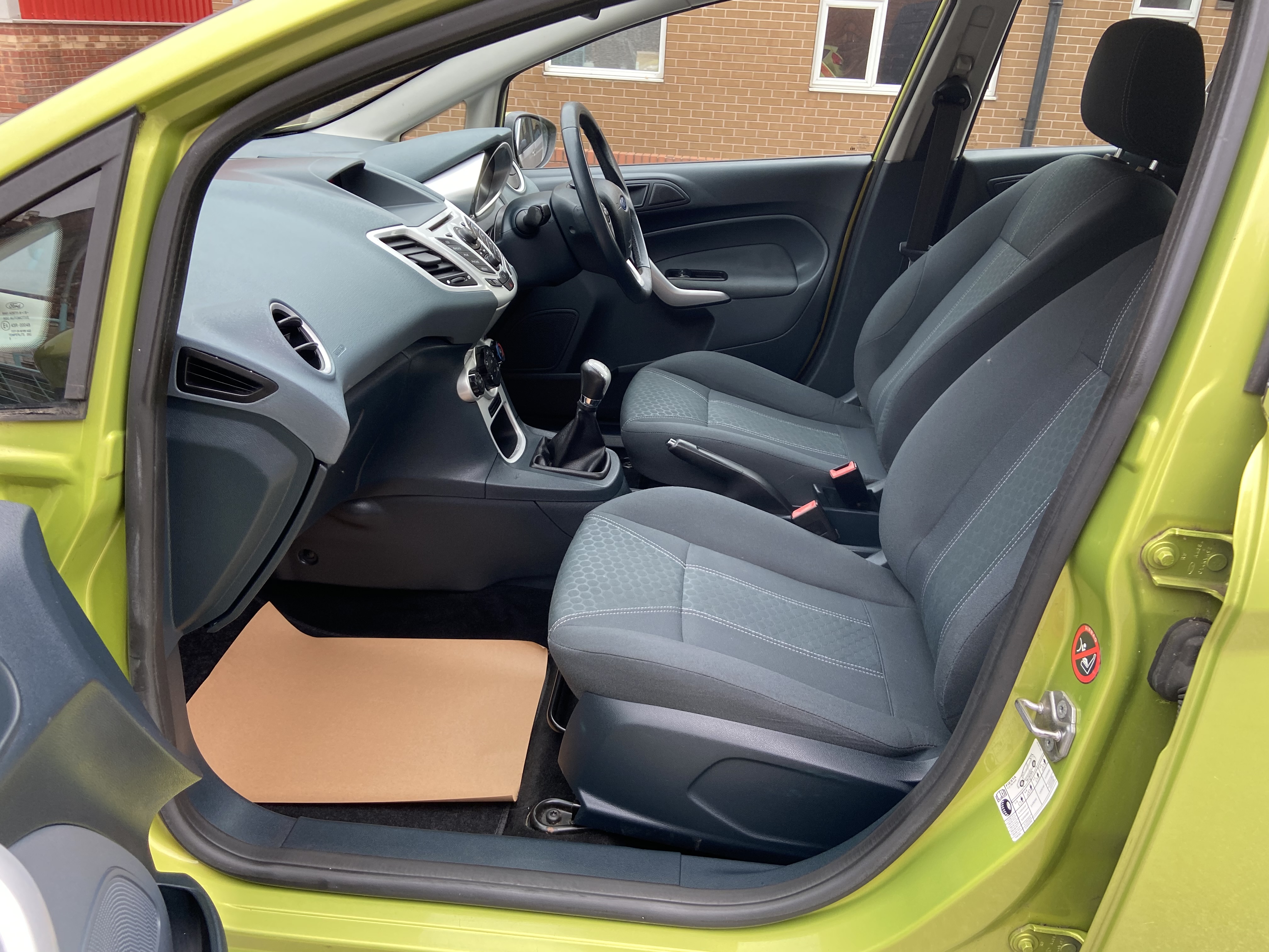 additional car image