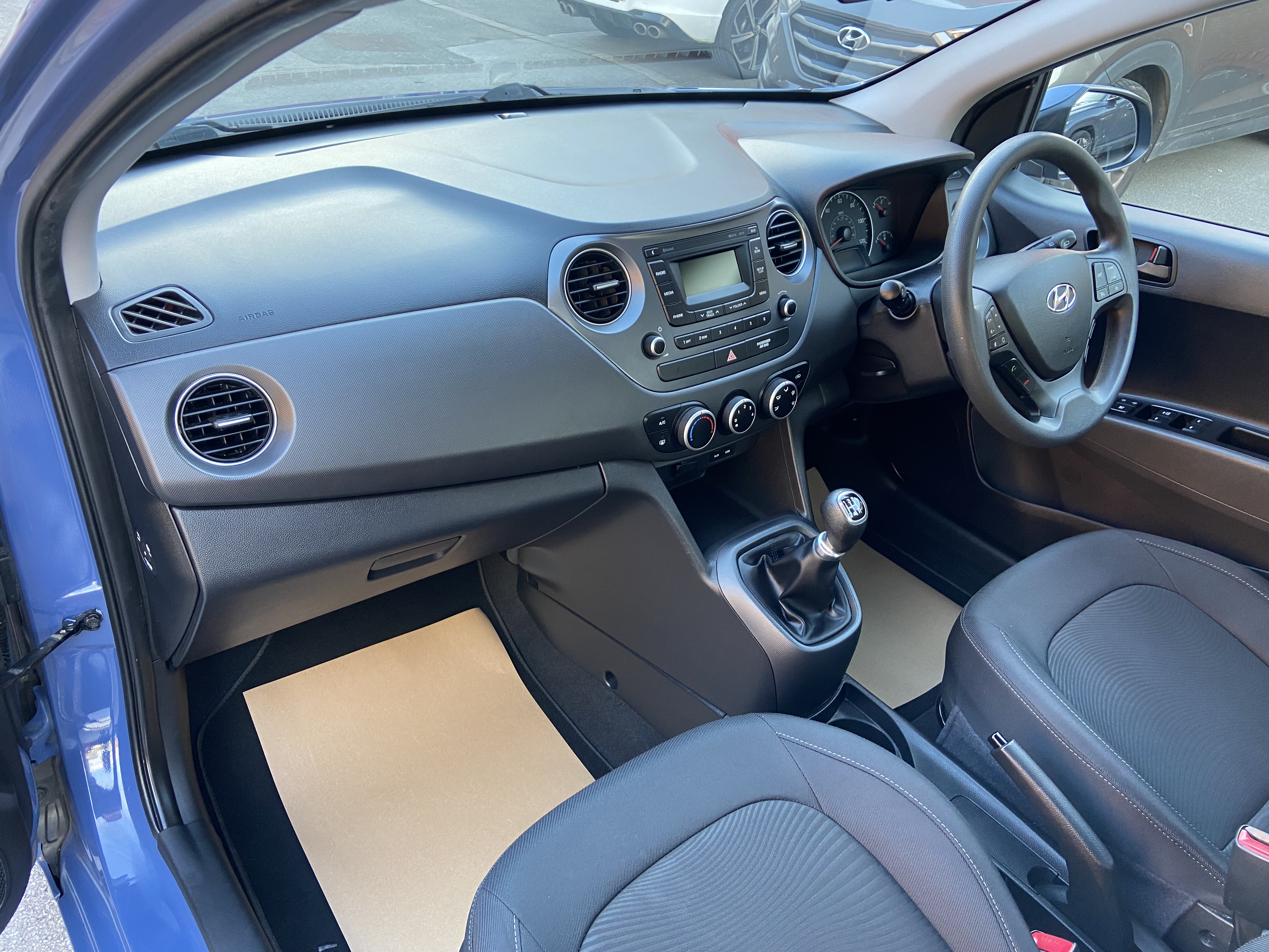 additional car image