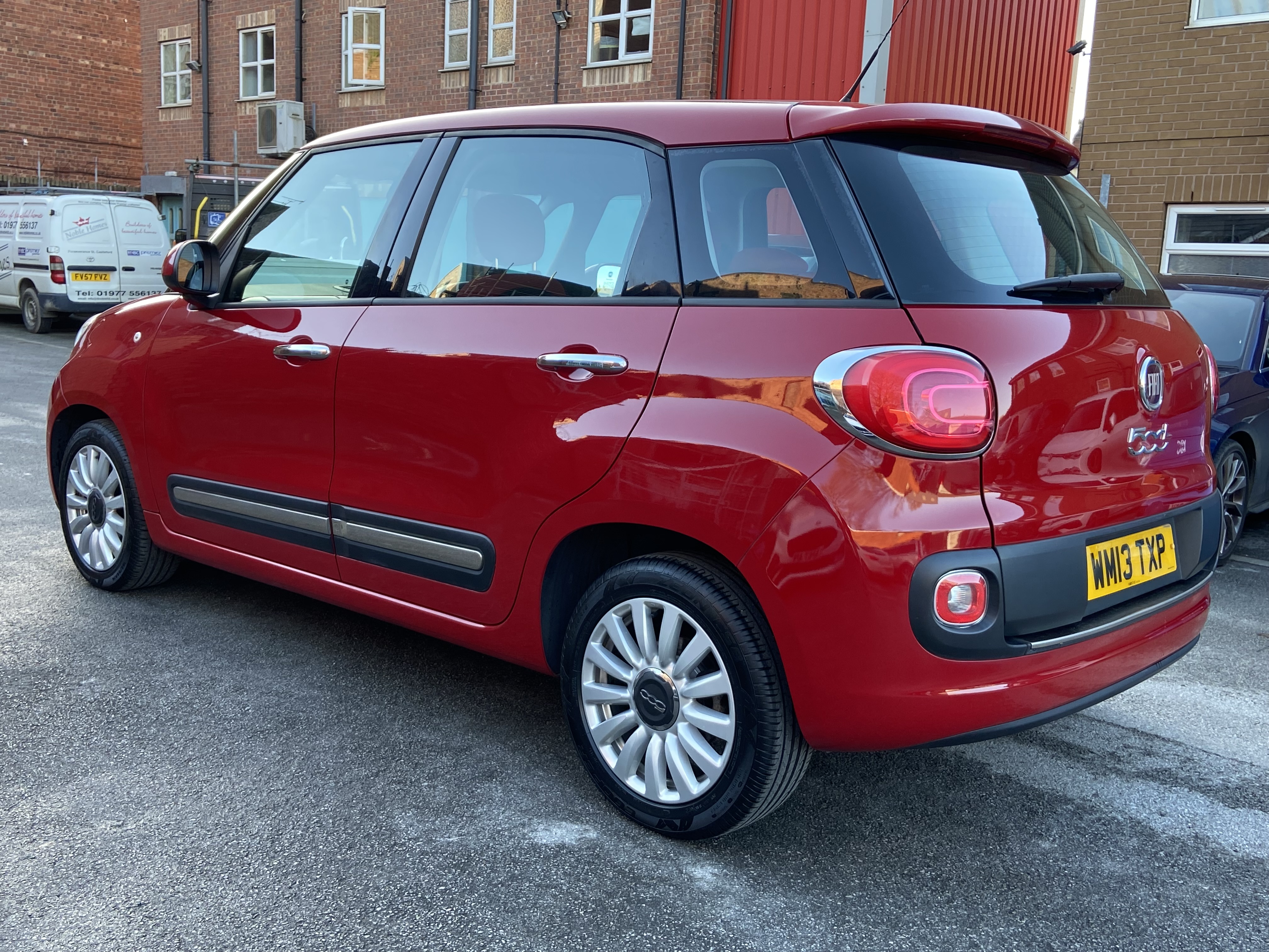 additional car image