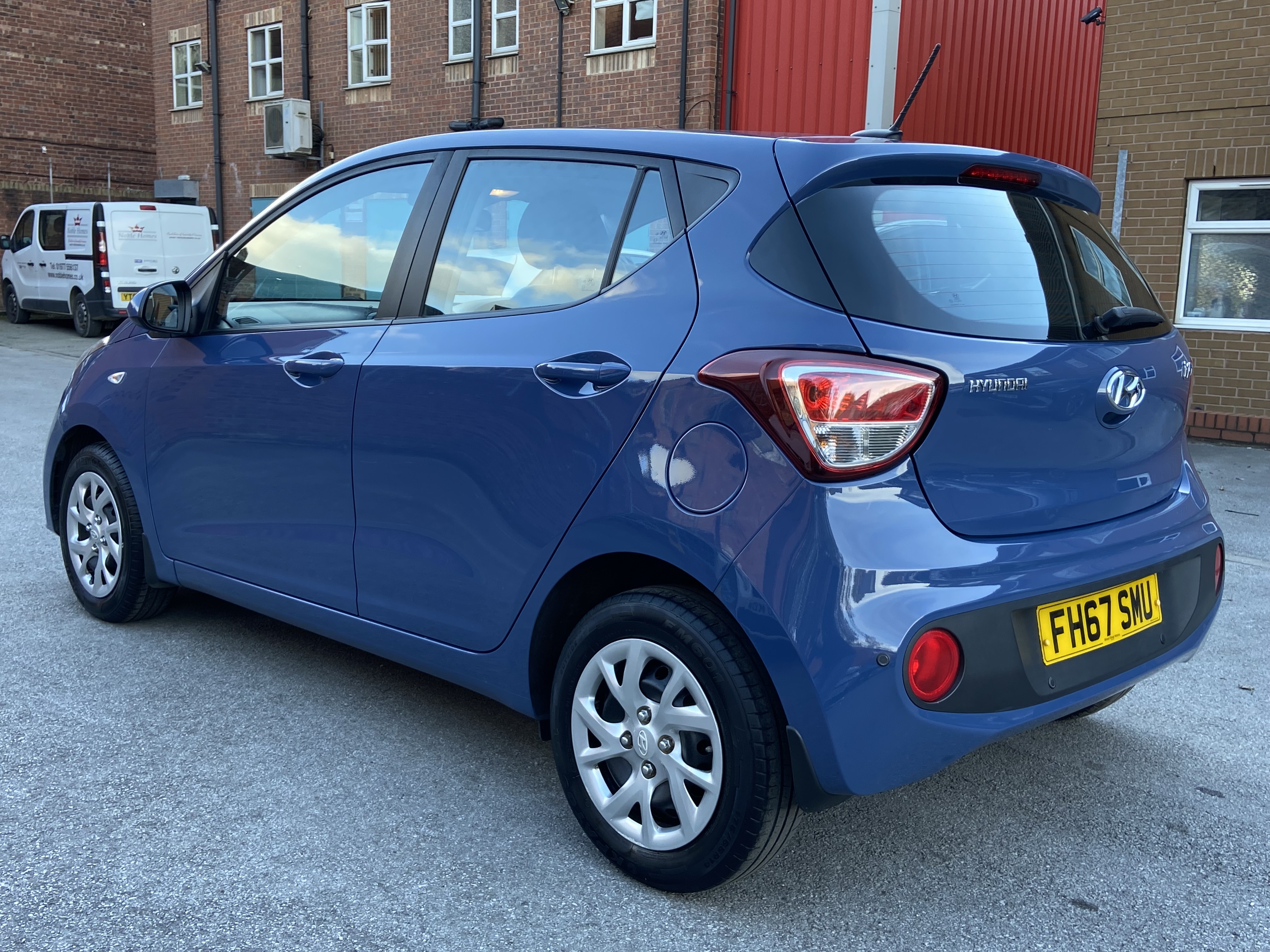 additional car image