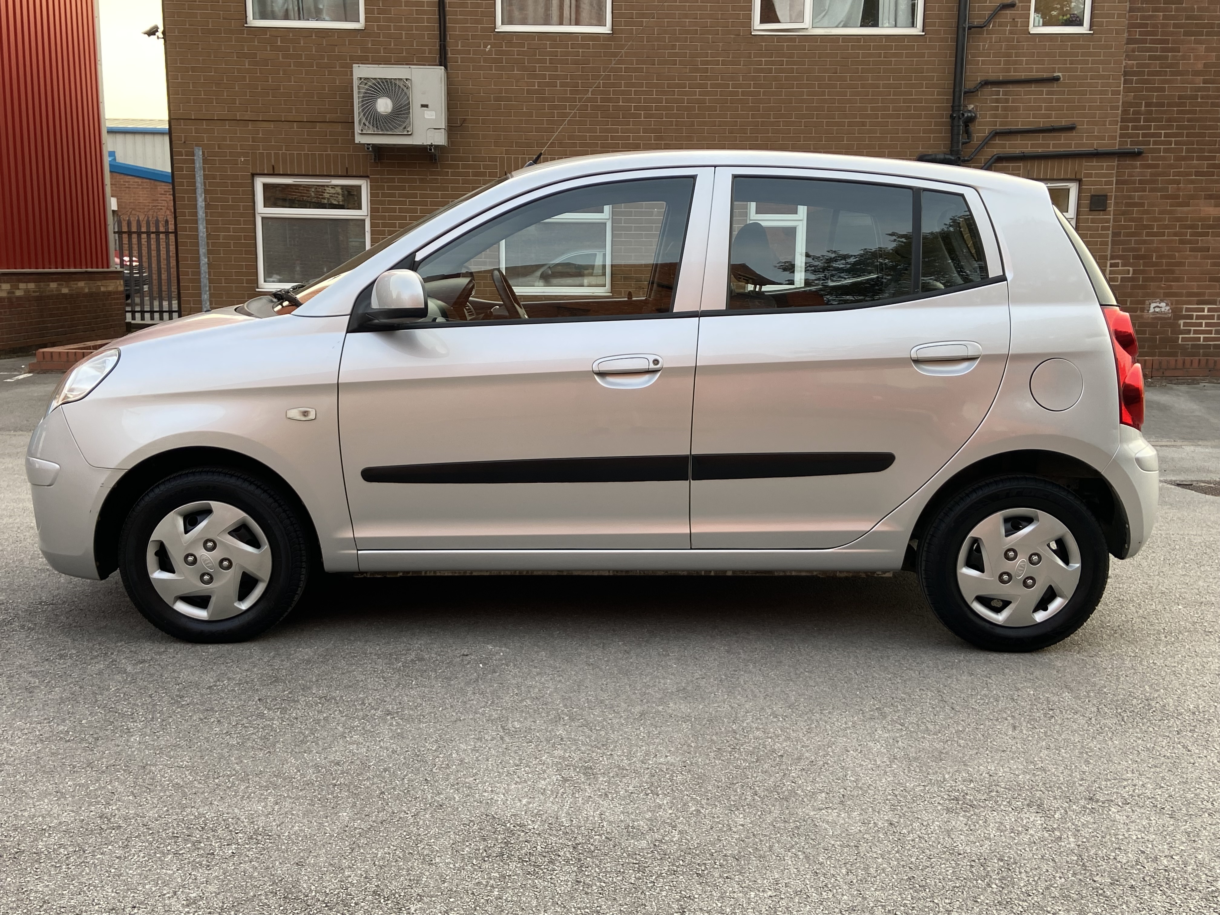 additional car image