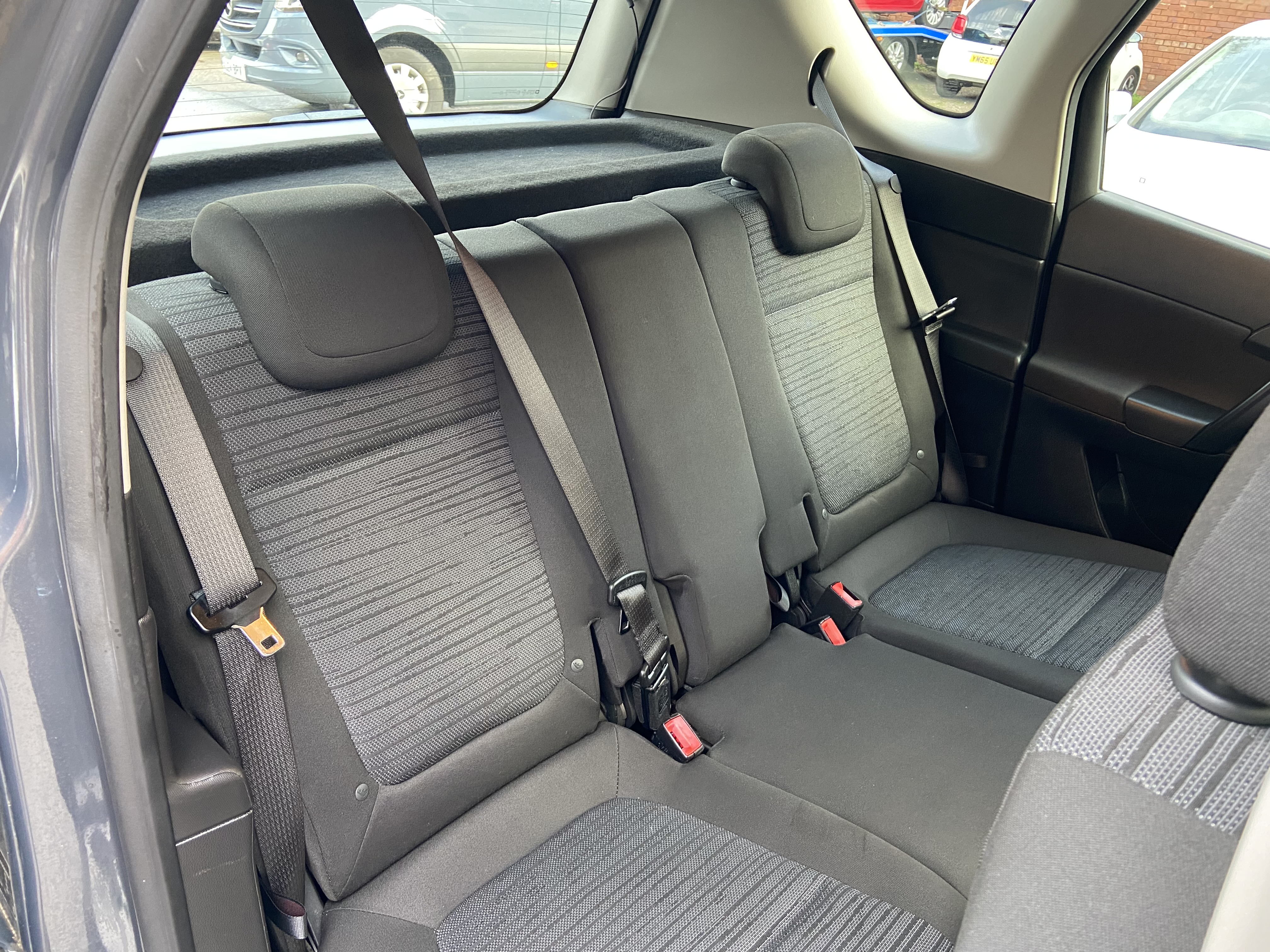 additional car image