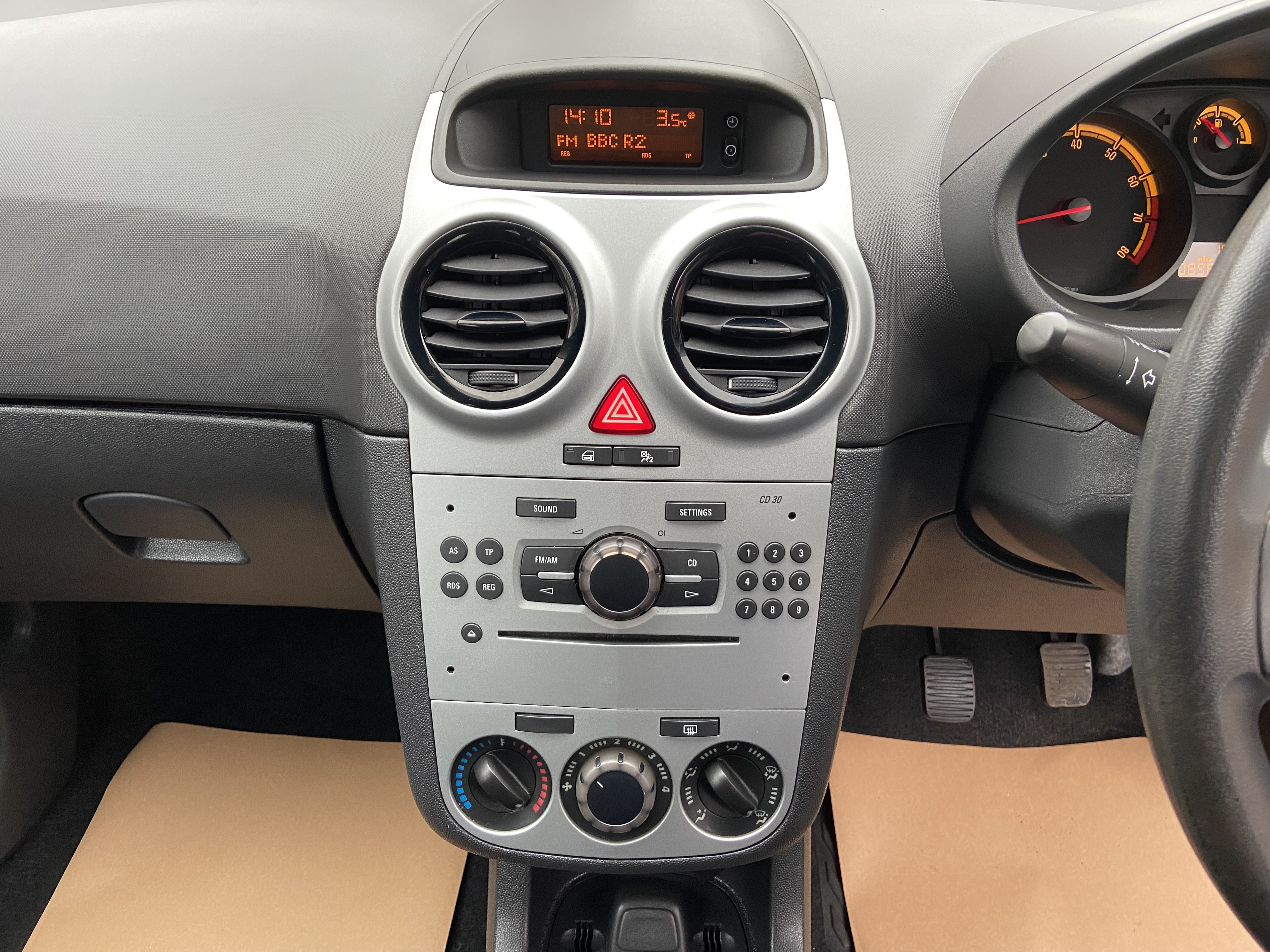 additional car image