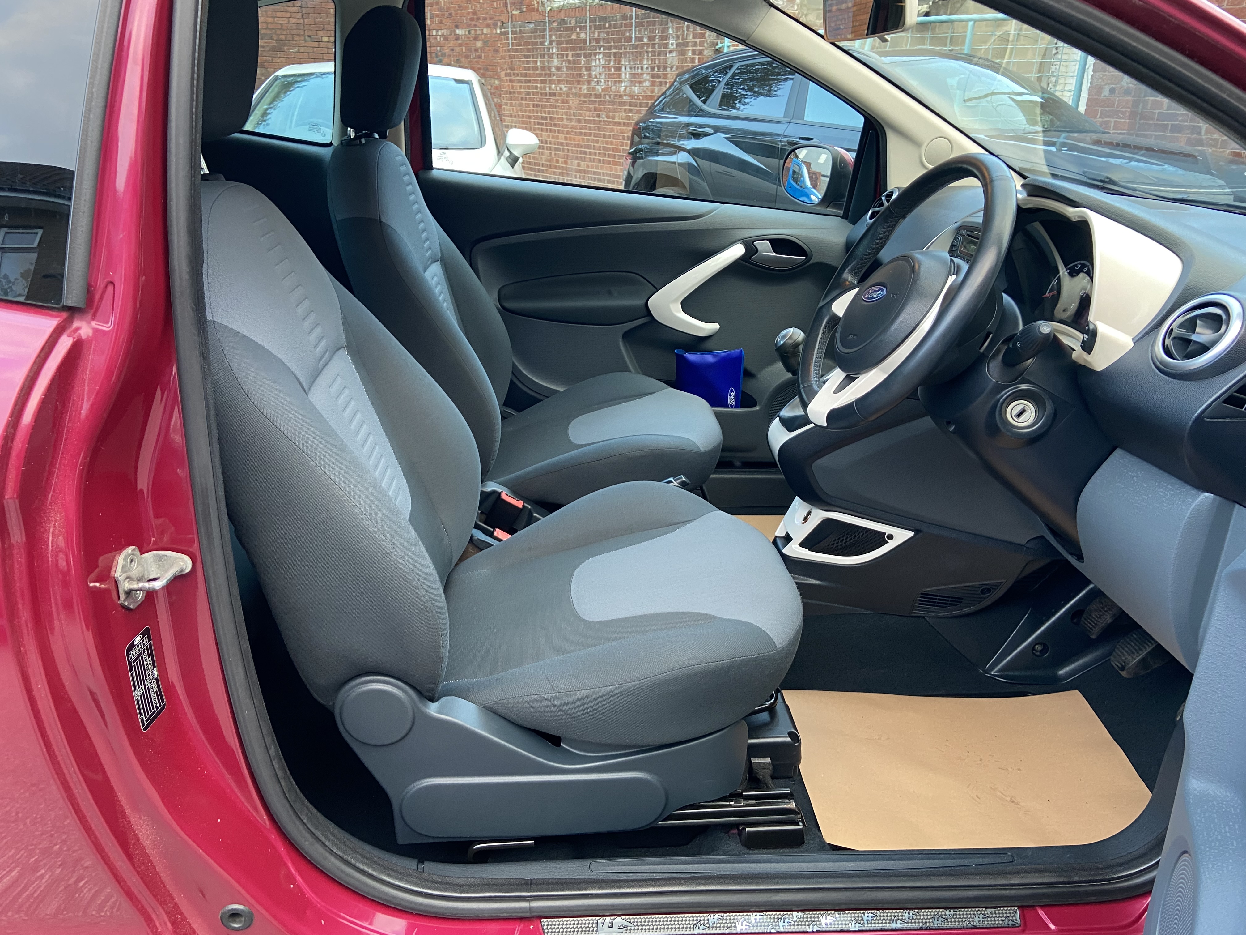 additional car image