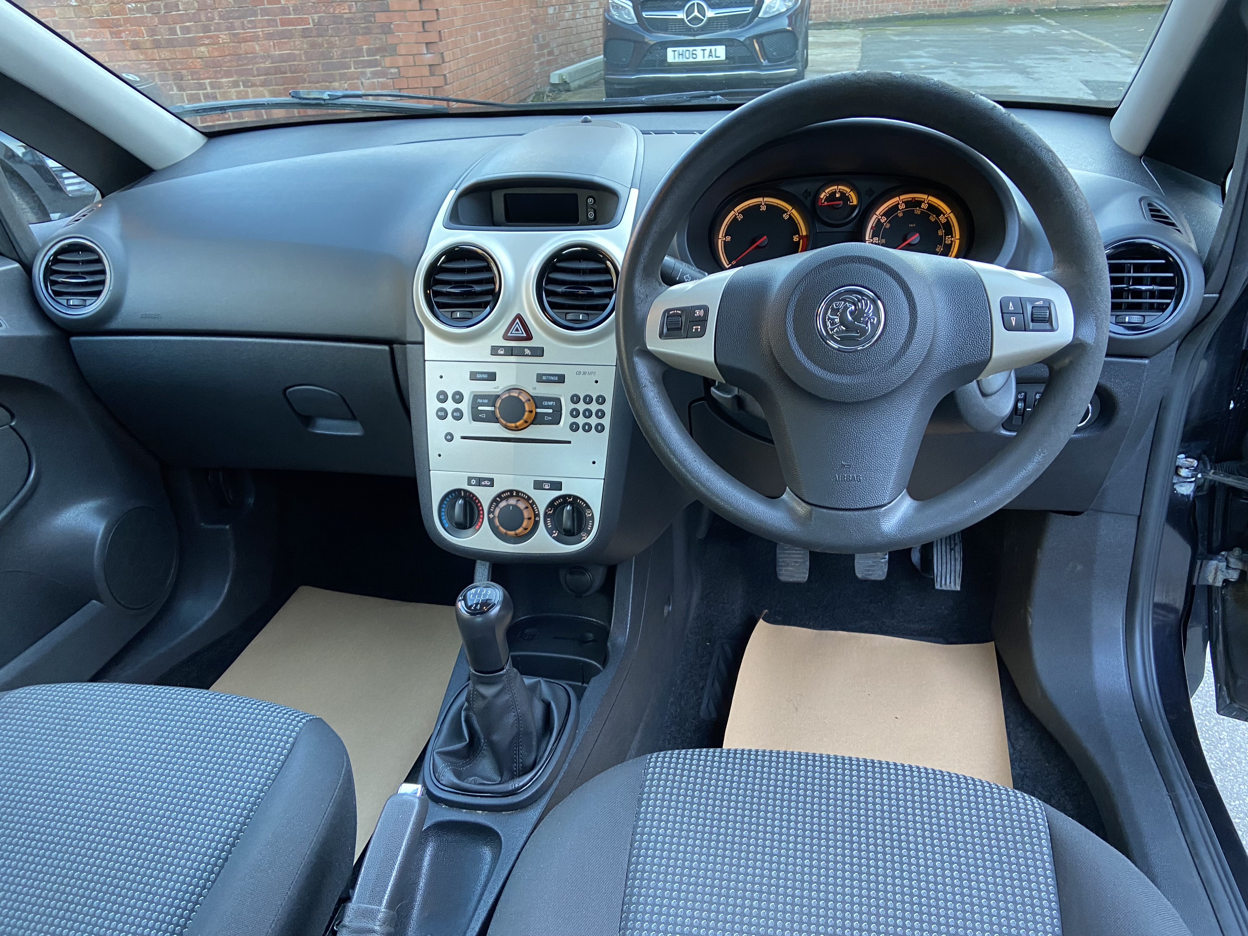 additional car image