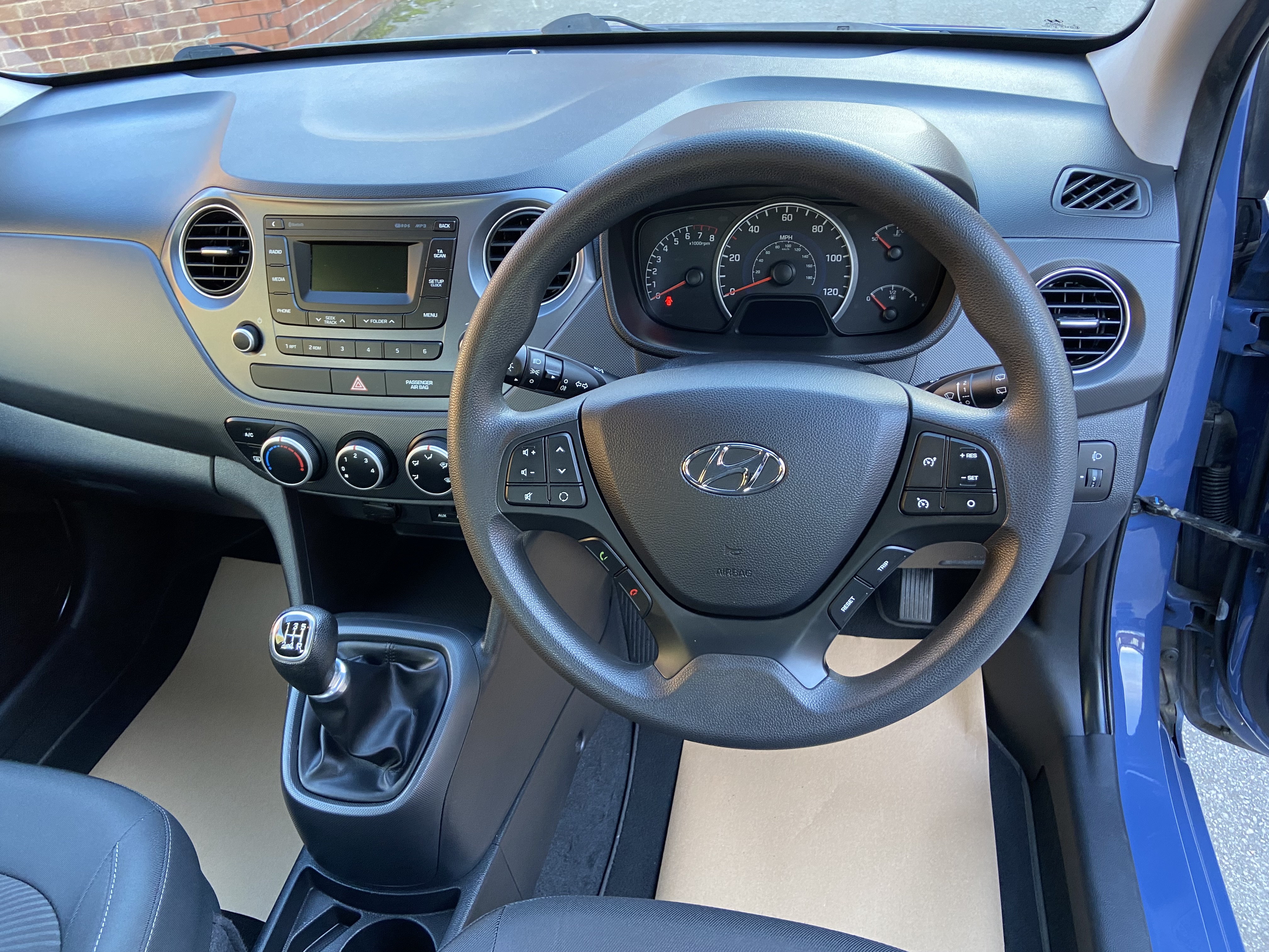 additional car image