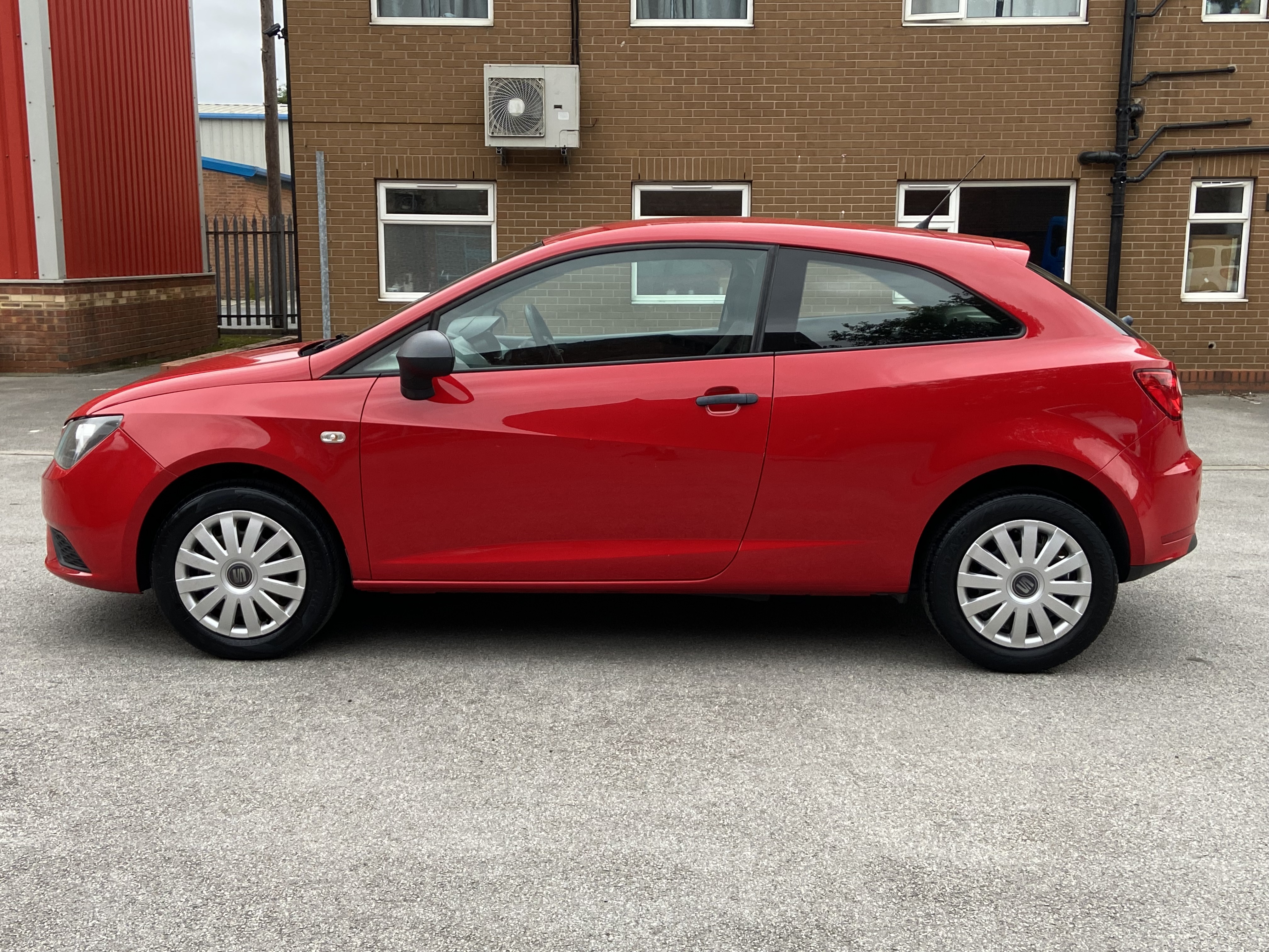 additional car image