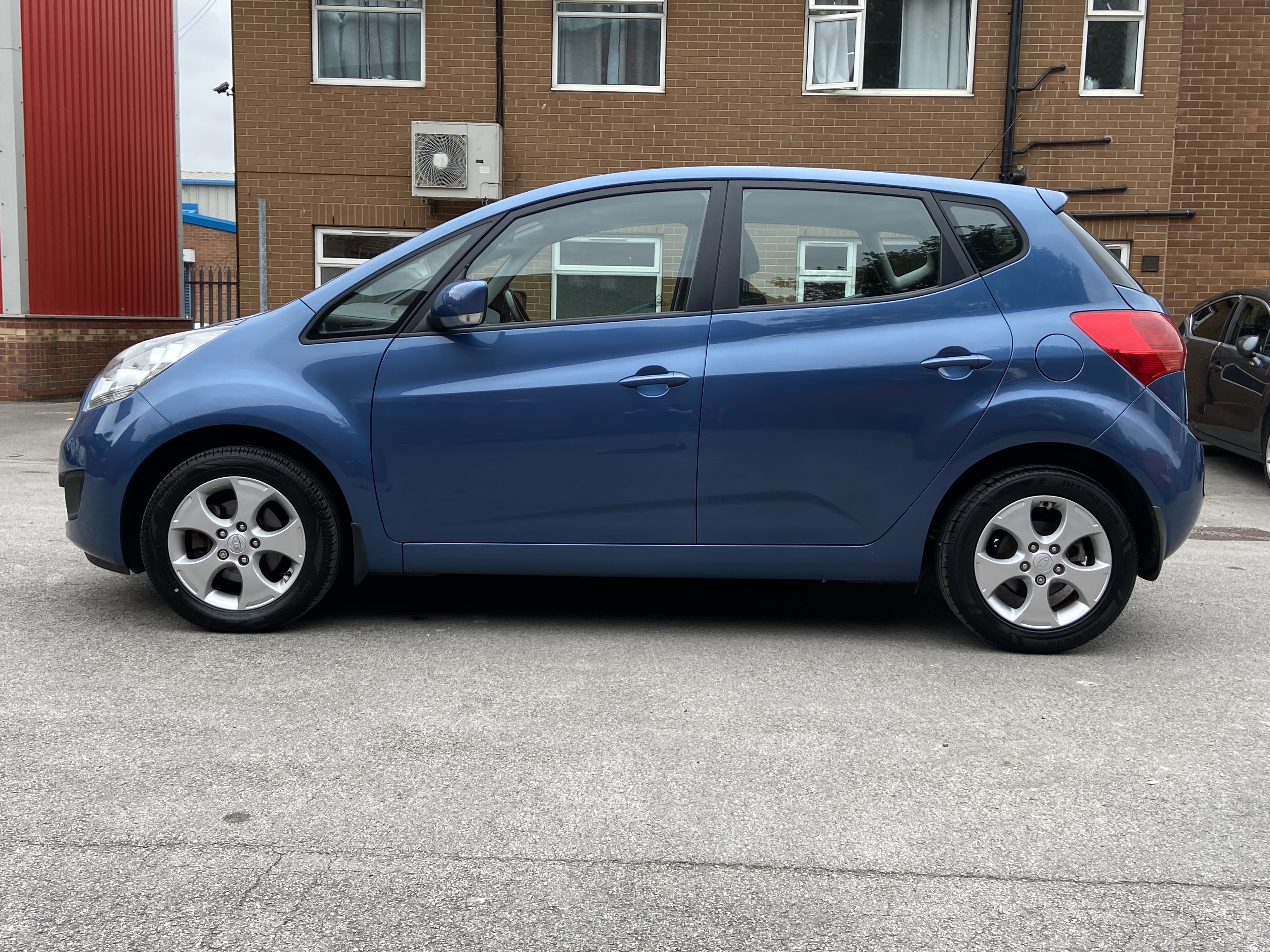 additional car image