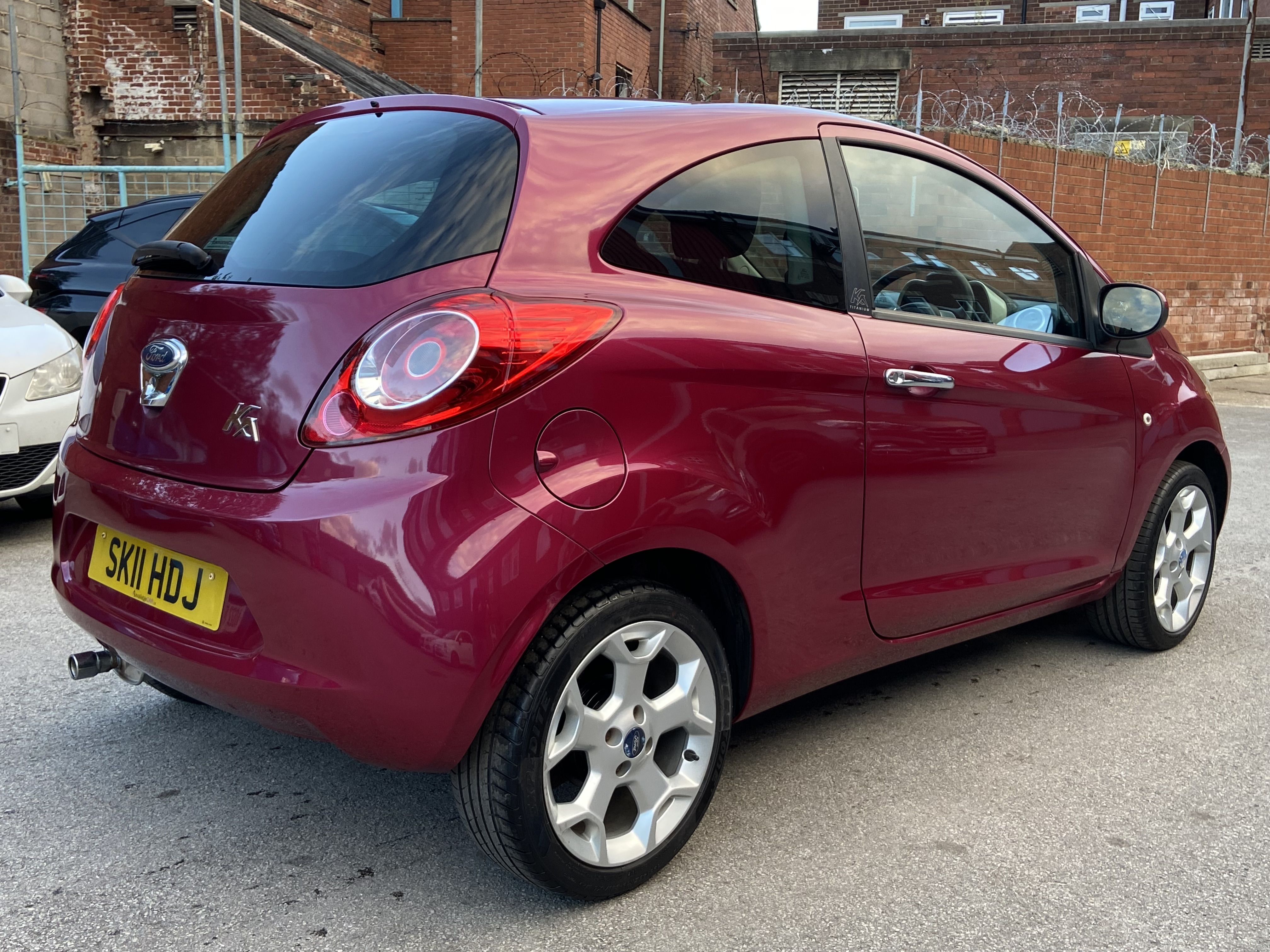 additional car image