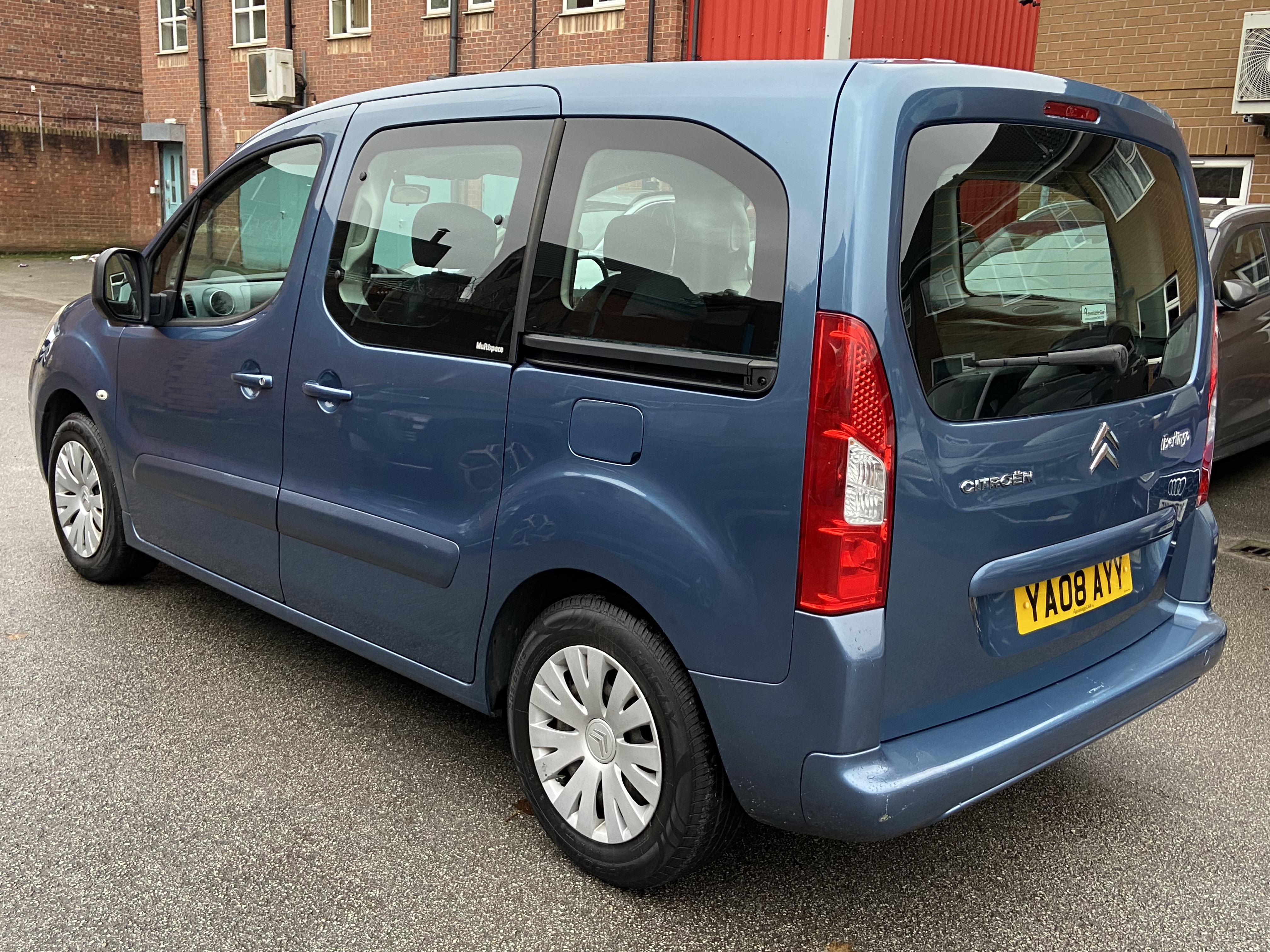 additional car image