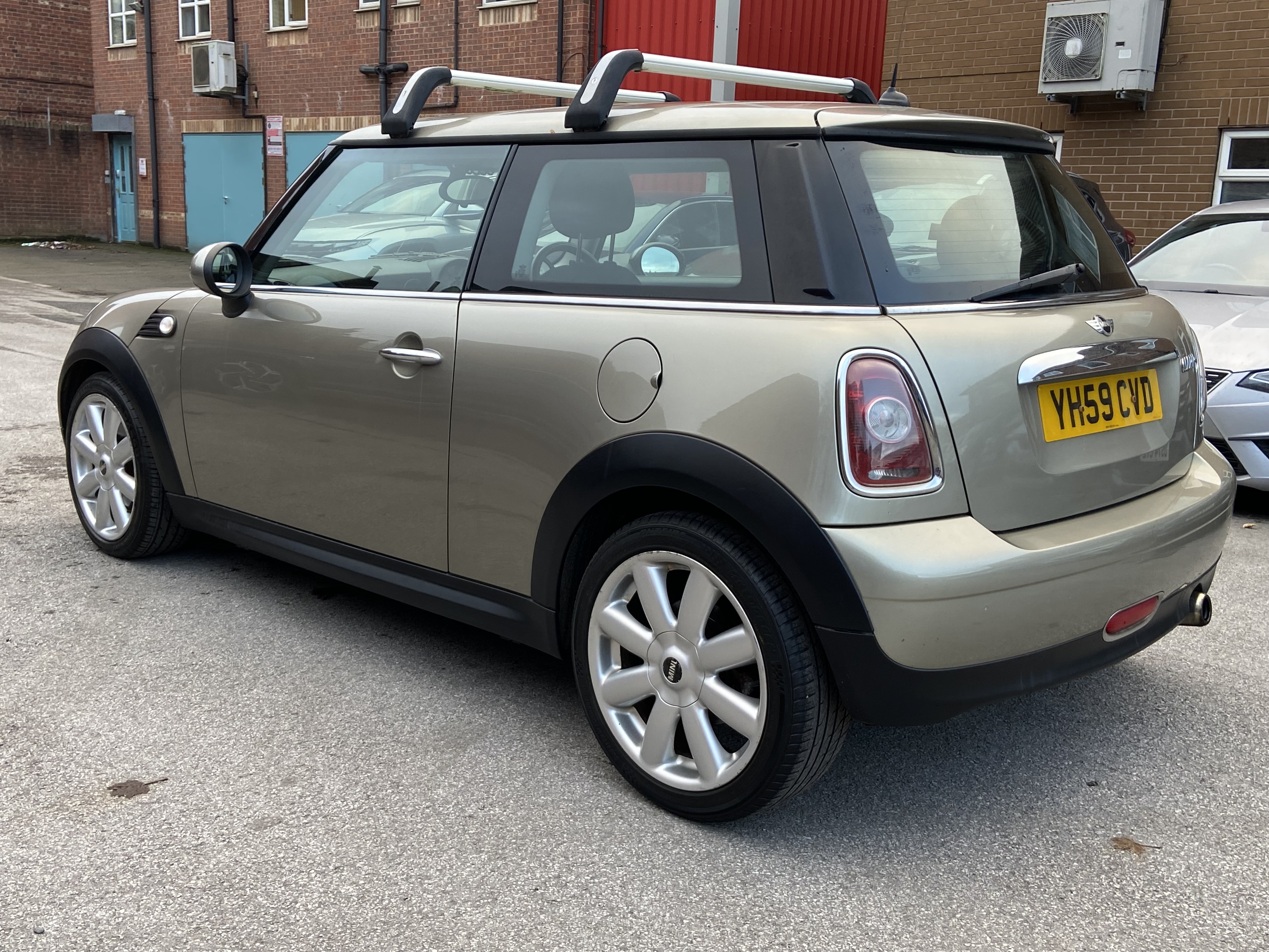 additional car image