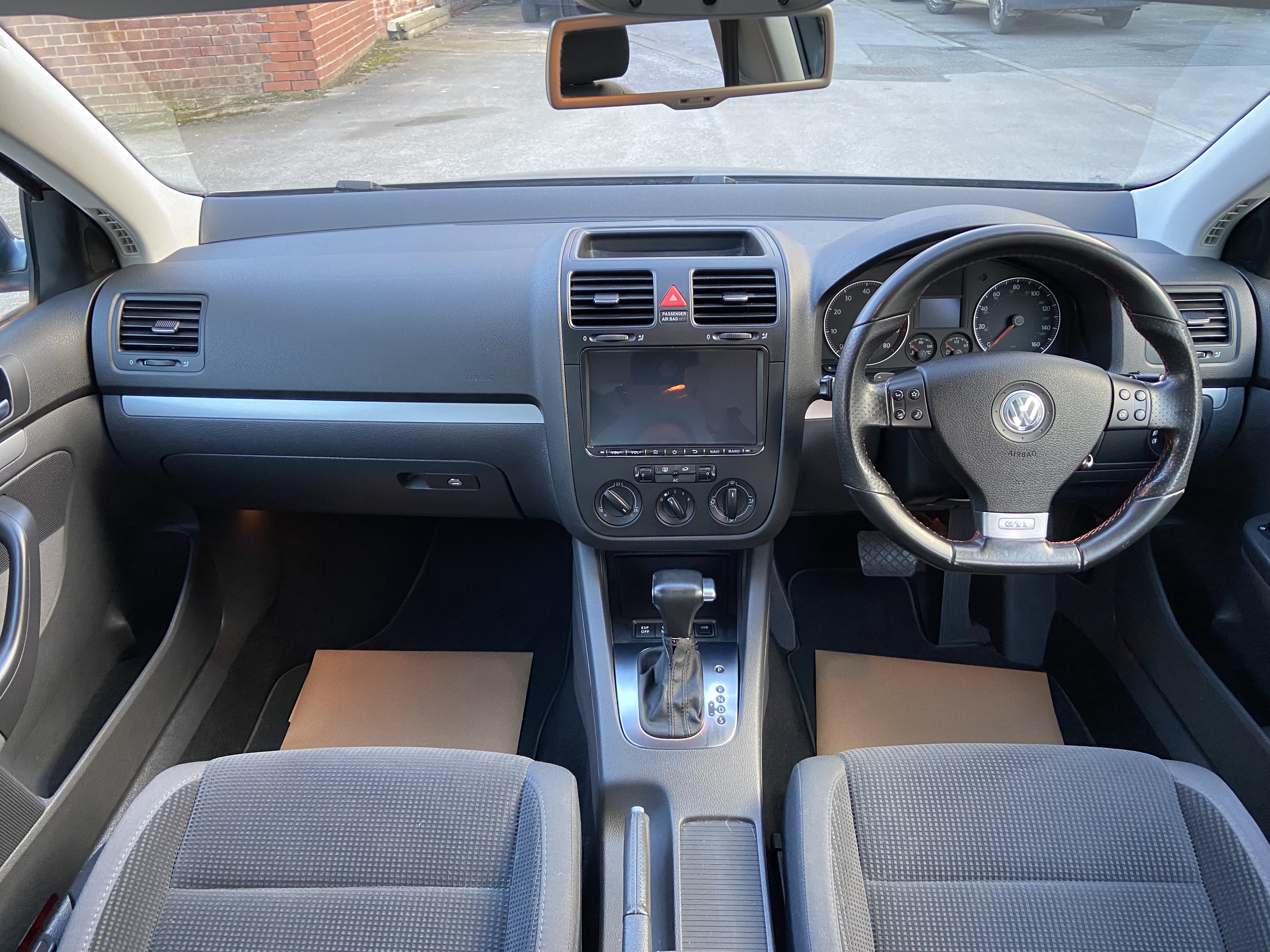 additional car image