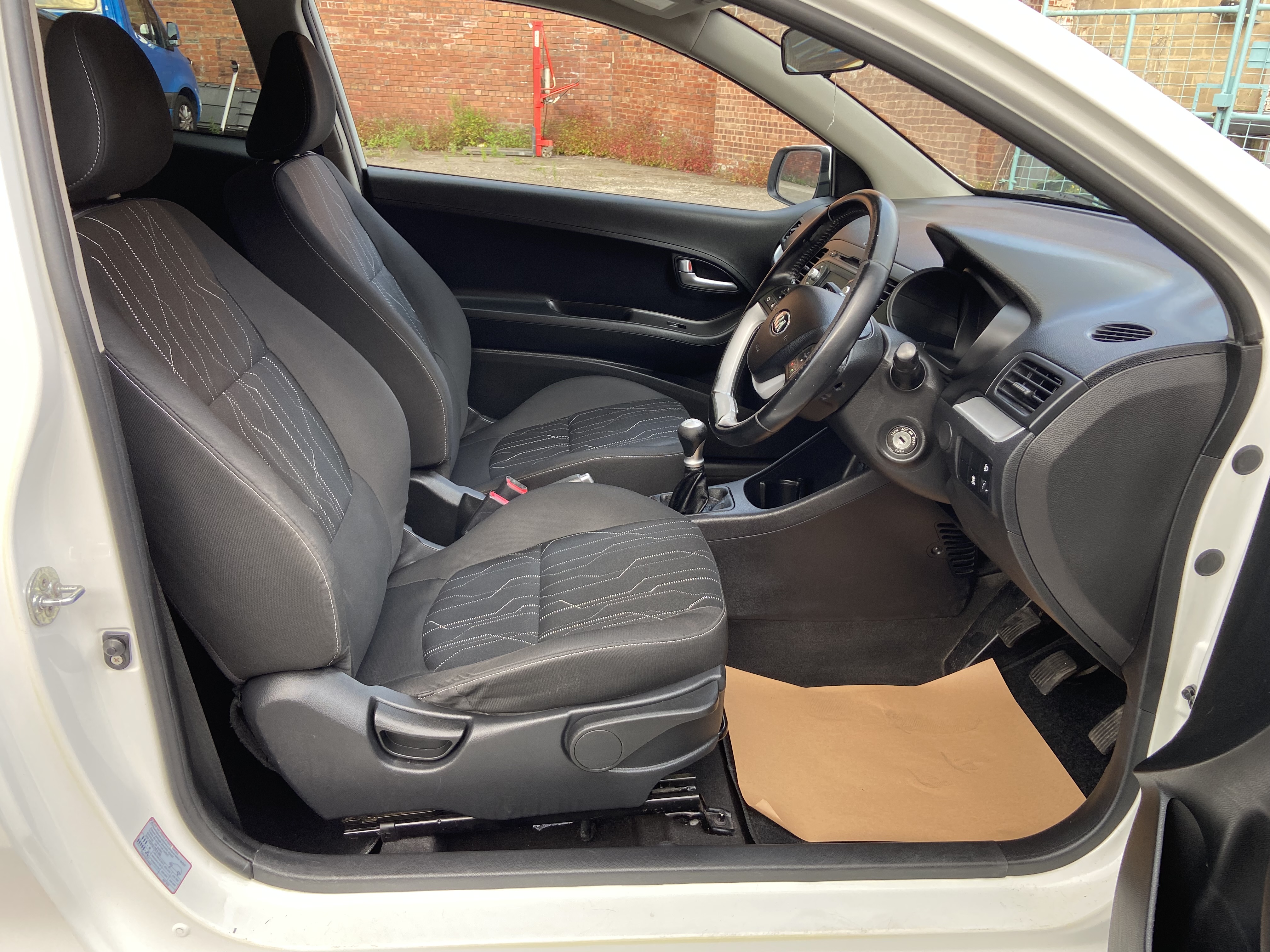 additional car image