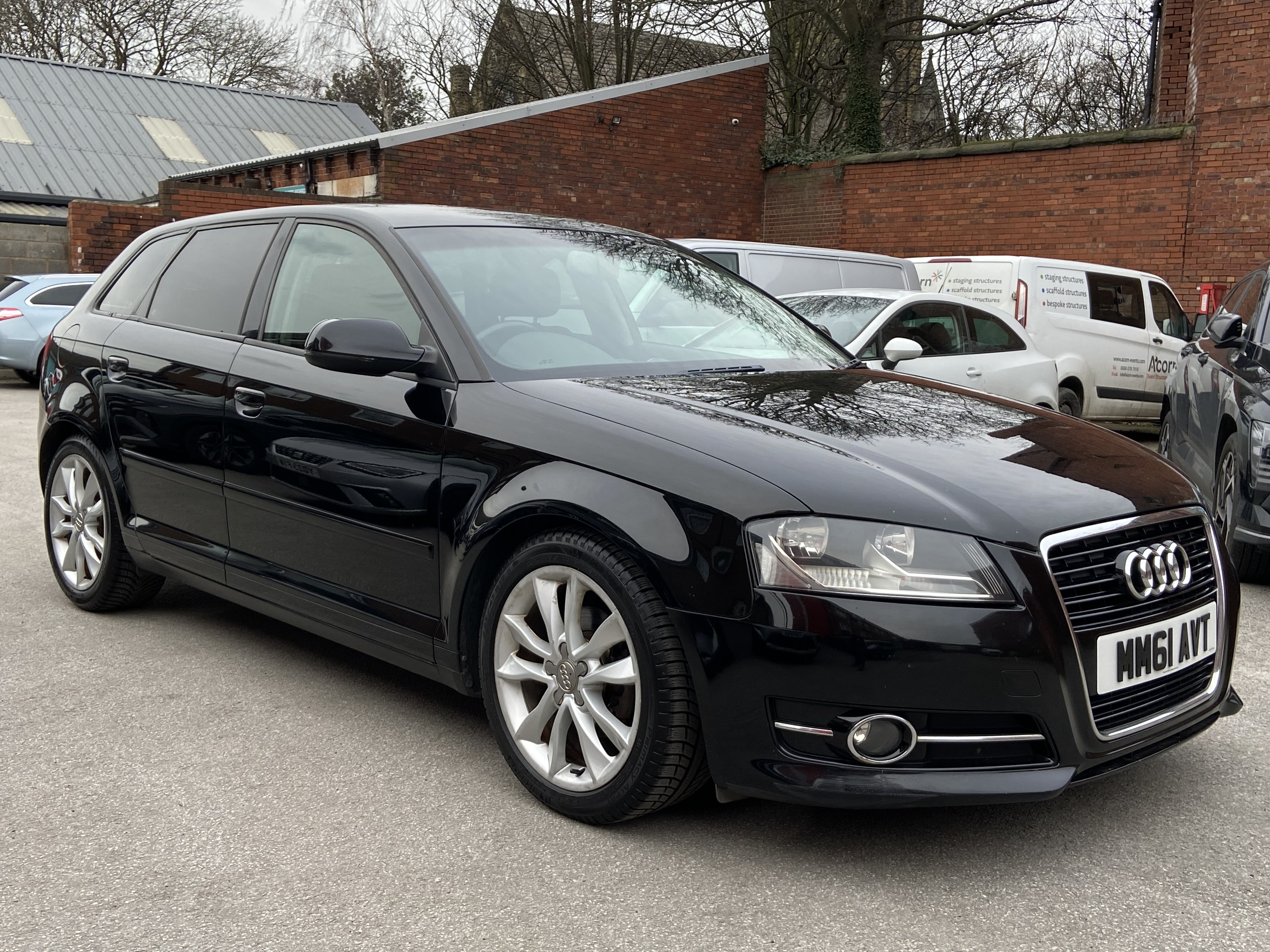 additional car image