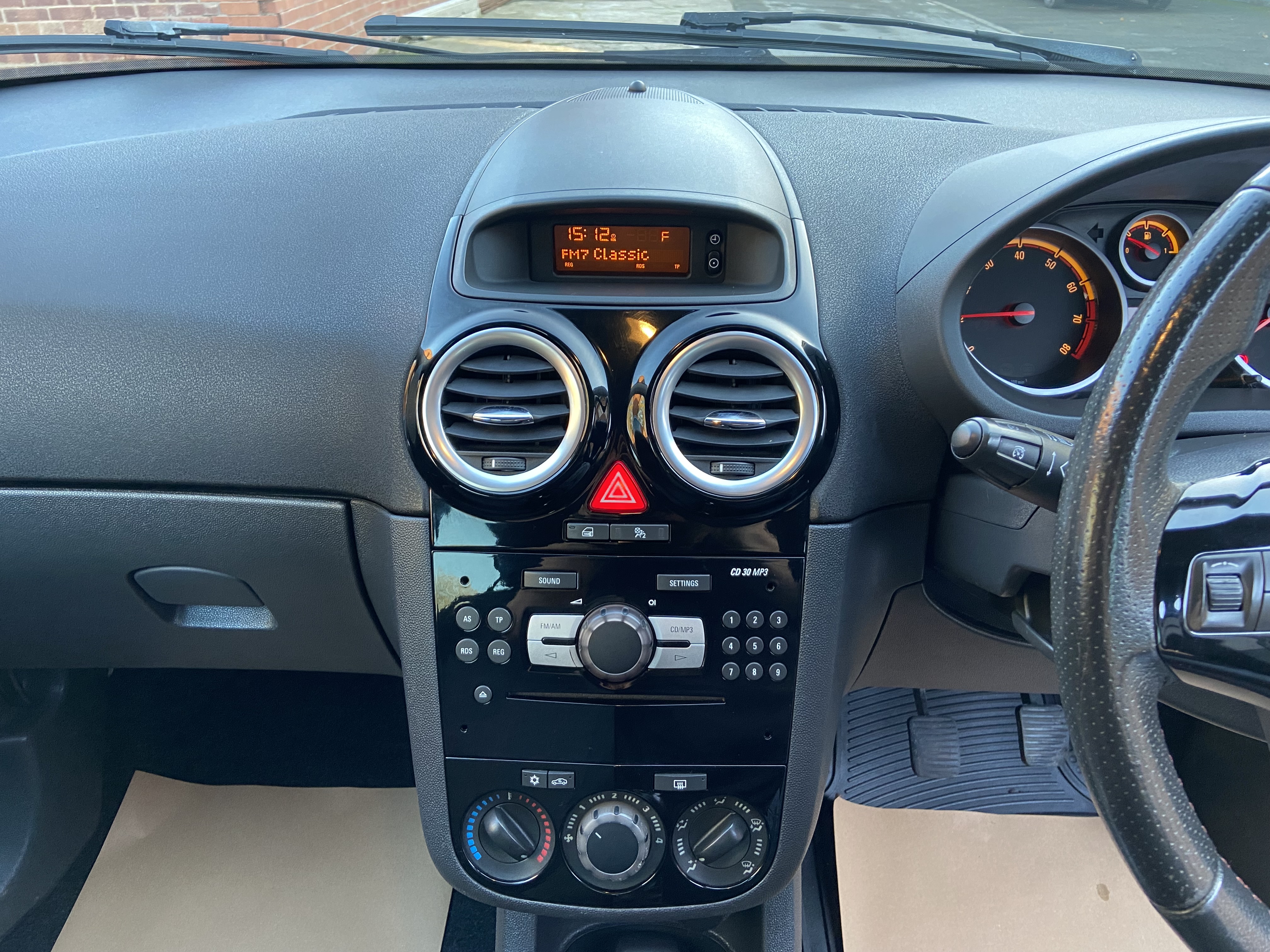 additional car image