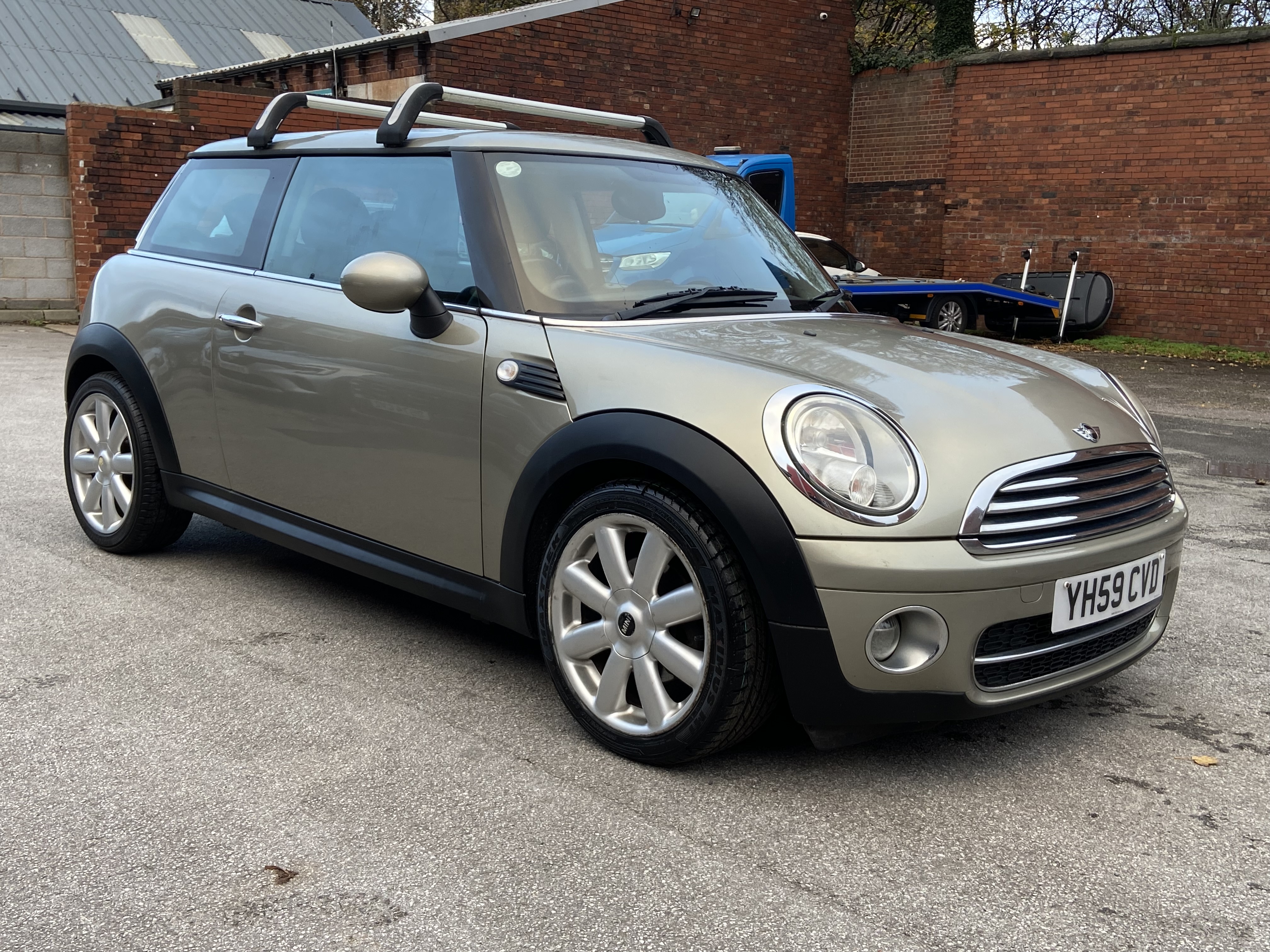 additional car image