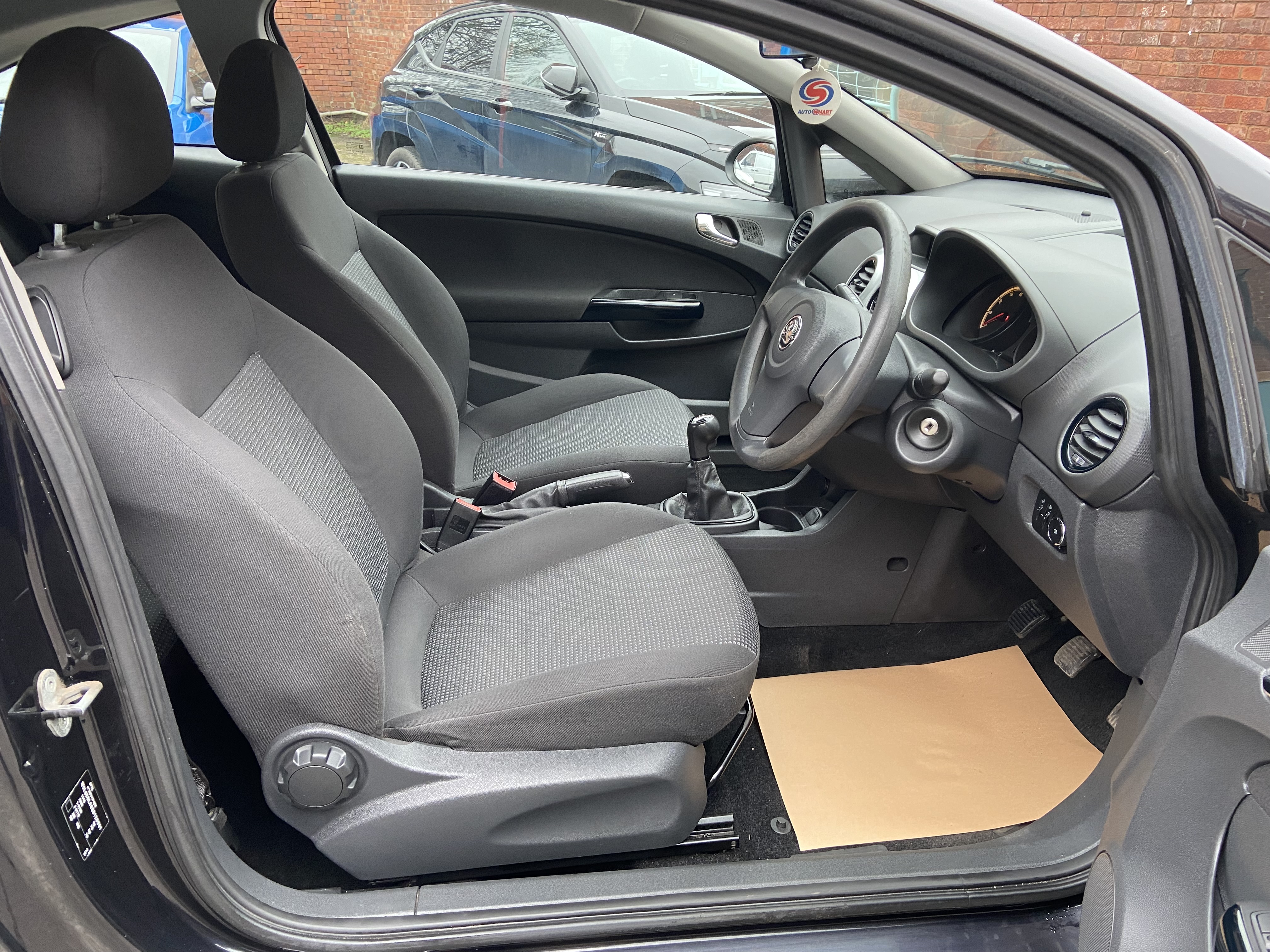 additional car image