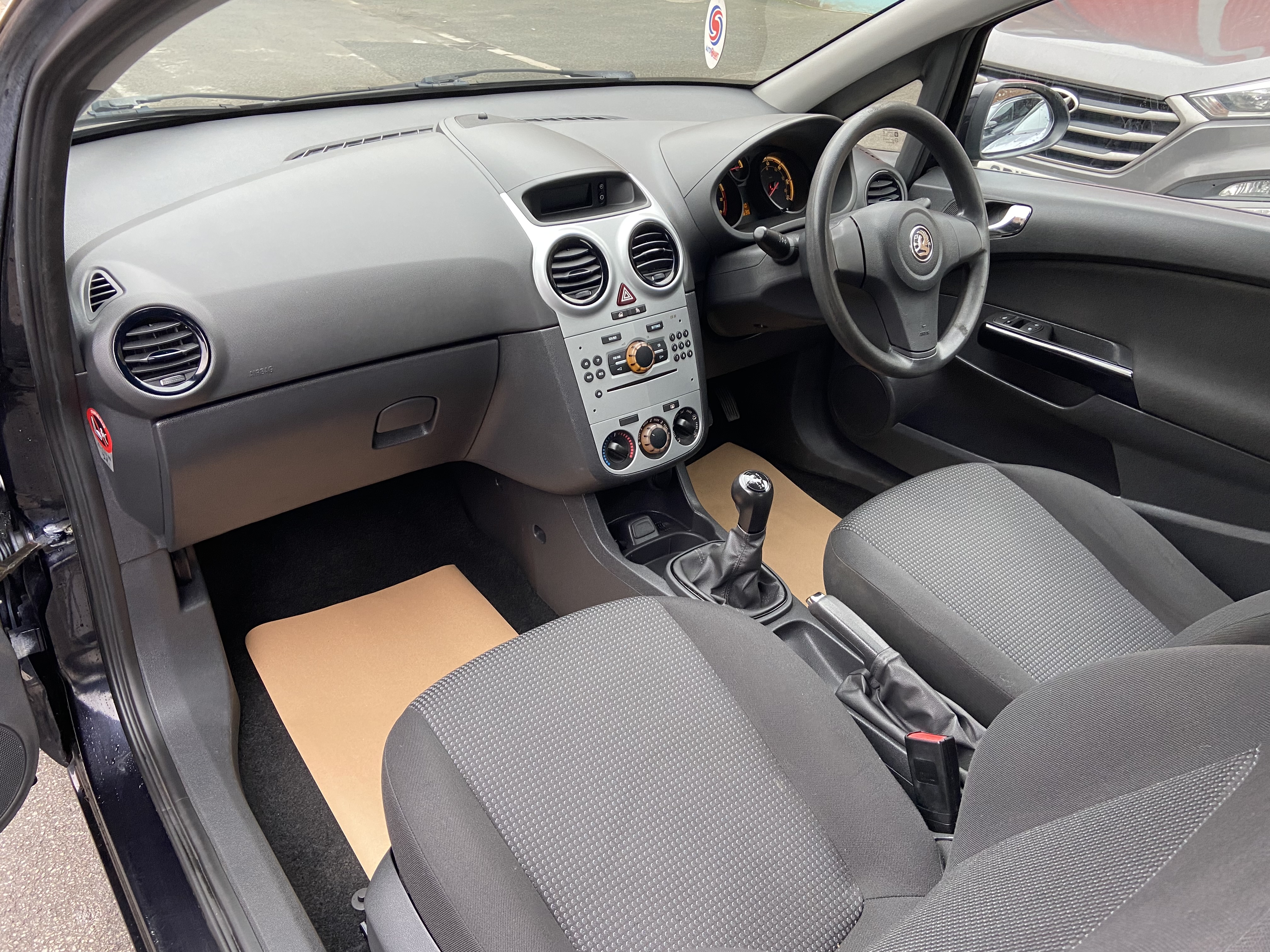 additional car image