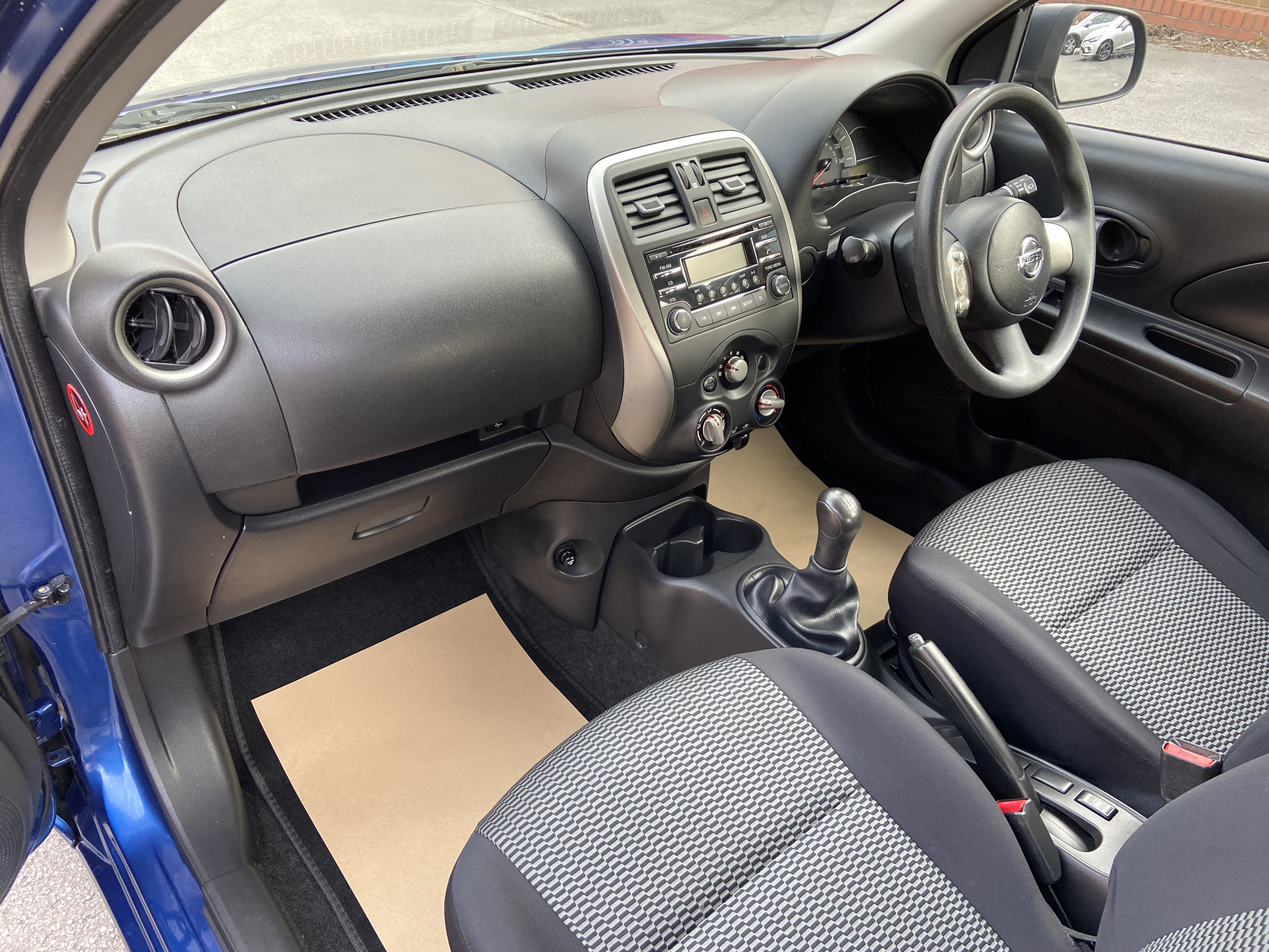 additional car image