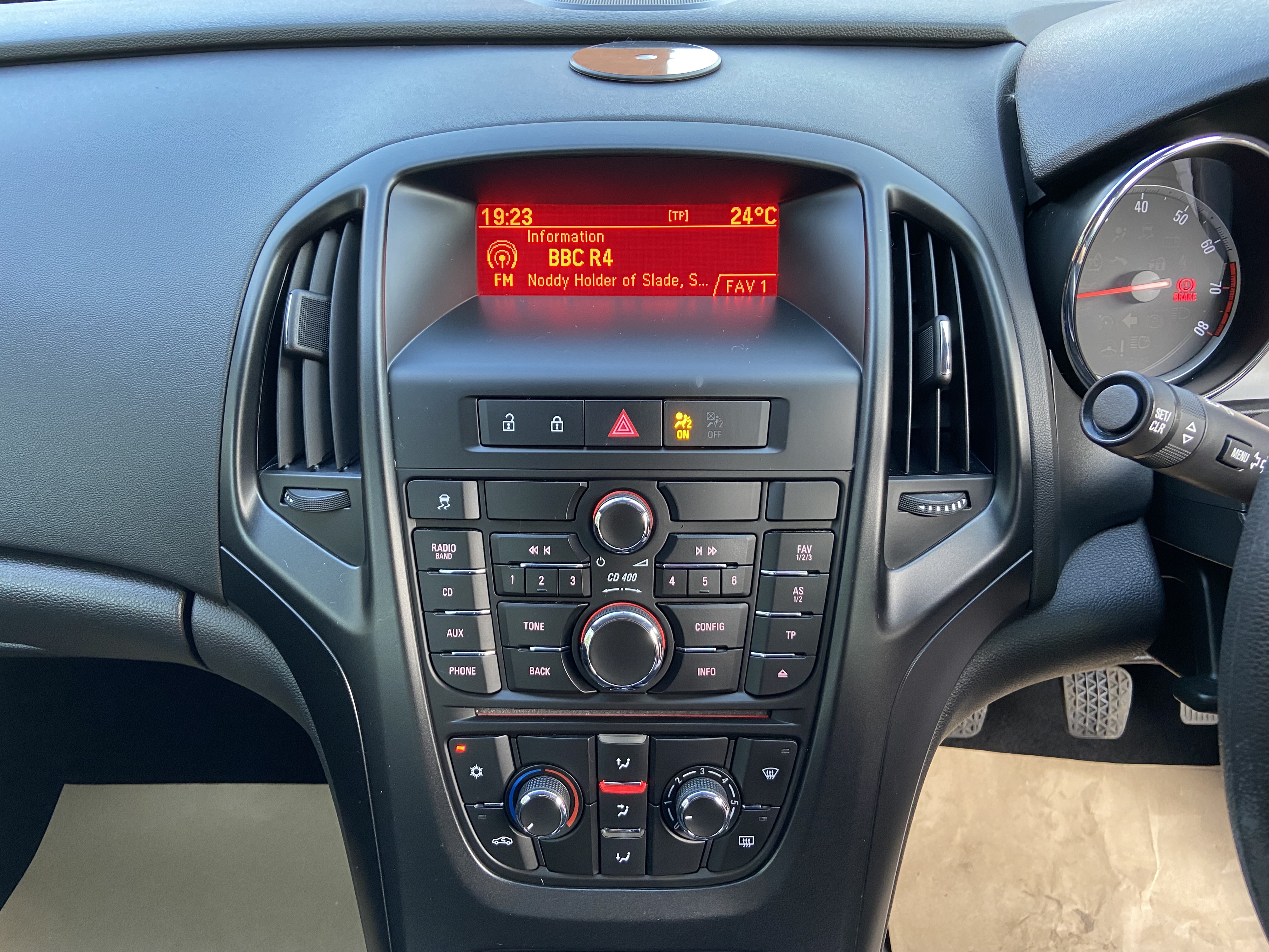 additional car image