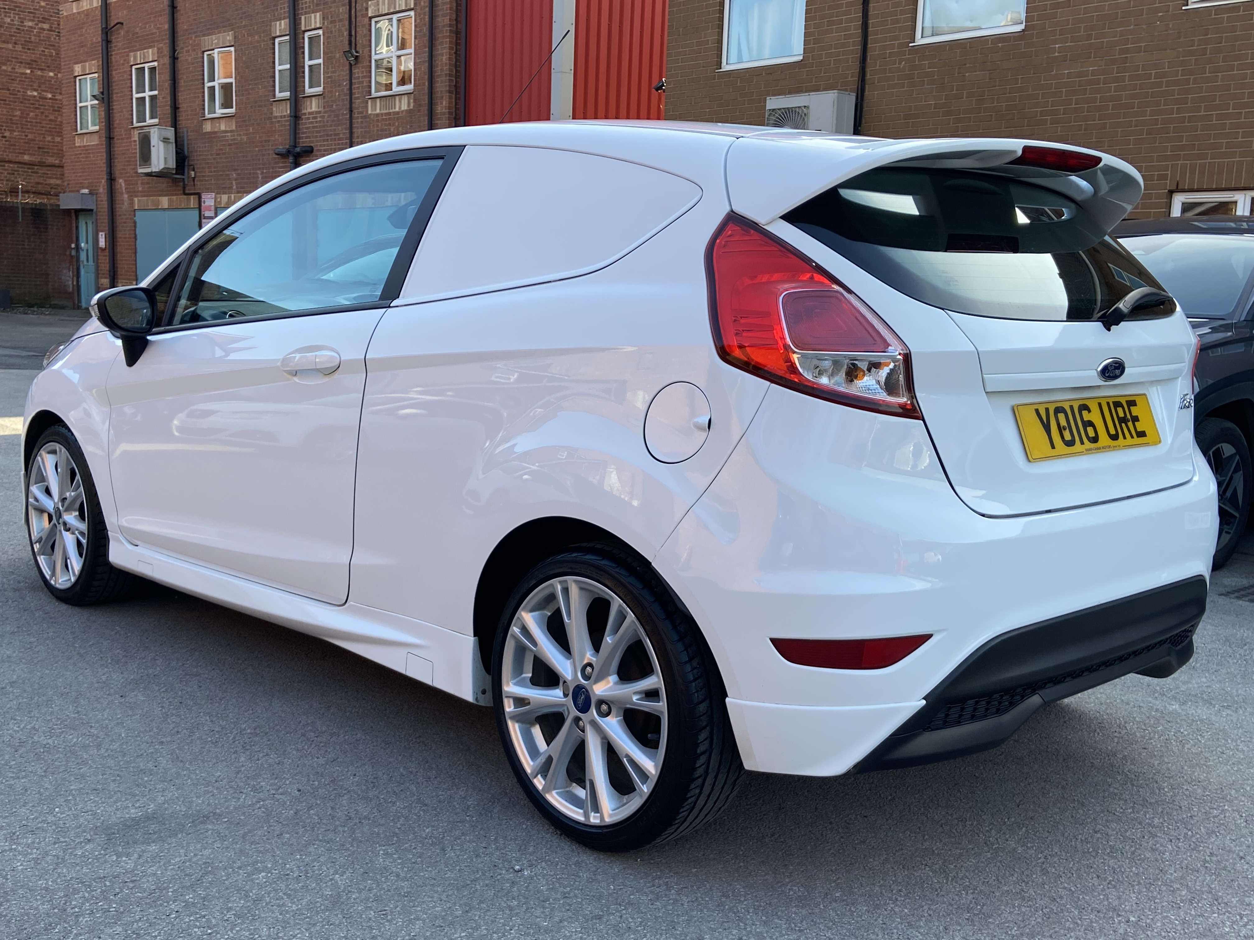 additional car image