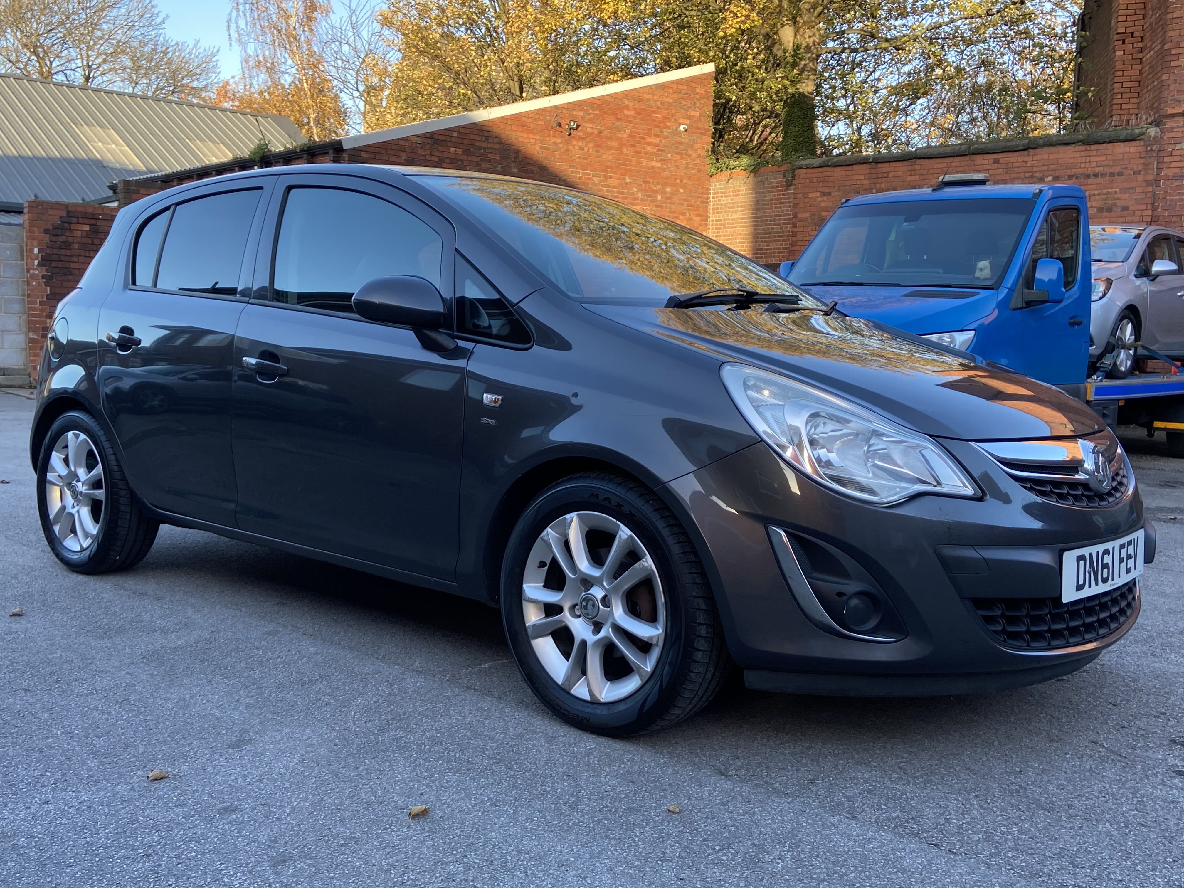 additional car image