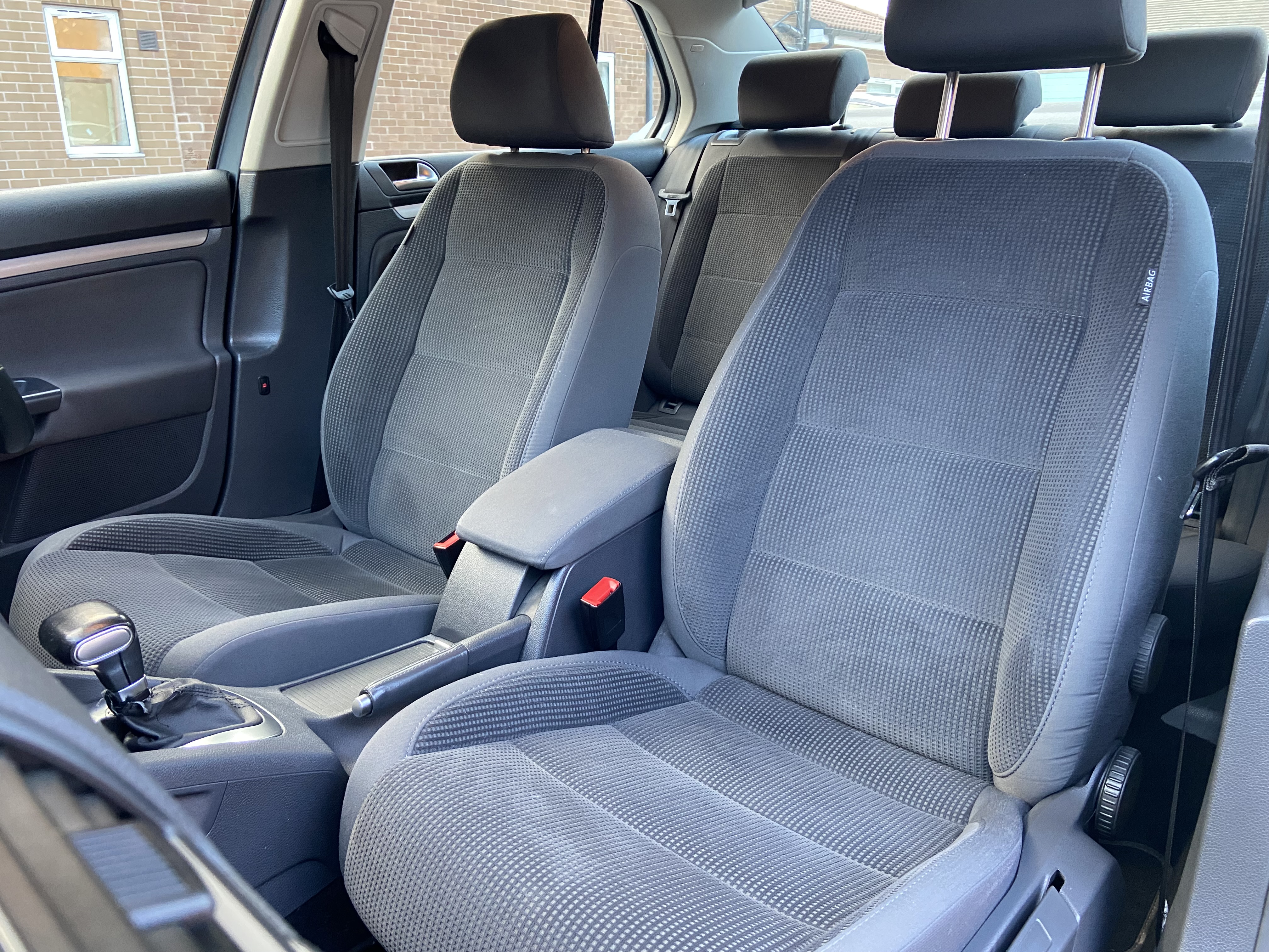 additional car image